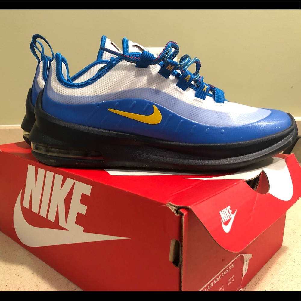 Nike Air Max Axis